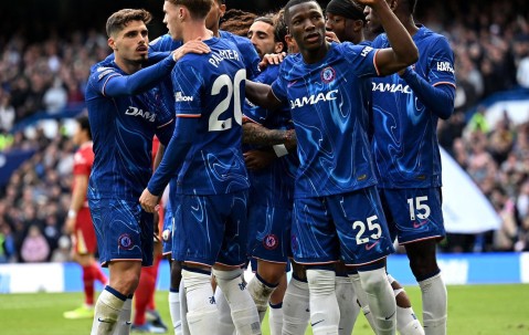 萨拉赫连续十五场比赛得分超过比赛局势复杂，切尔西不断突破！赢得满堂喝彩(萨拉赫在切尔西哦)-九游体育