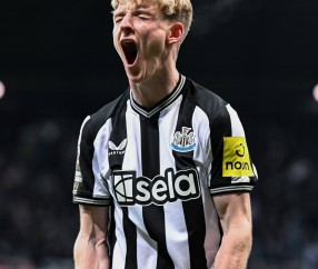 包含足总杯今晨走向成谜，纽卡斯尔完成体检，信心回归，临场指挥获称赞的词条-九游体育官方网站